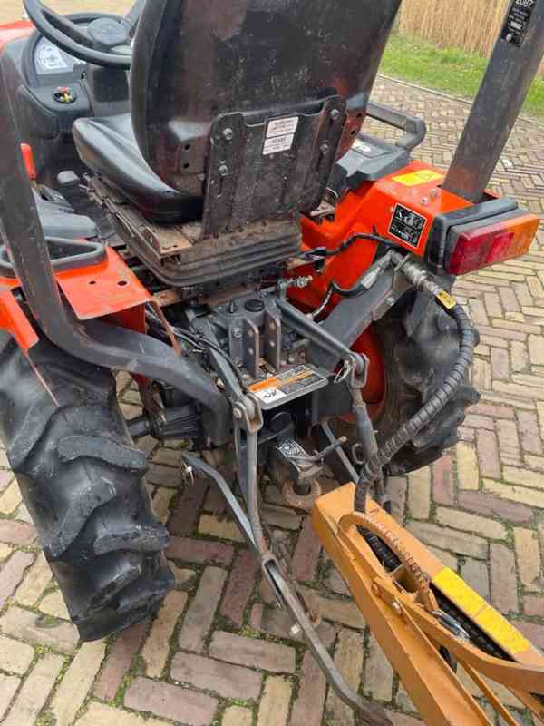 Traktor kubota - foto 10