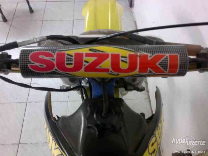 Suzuki RM 125 96 pěkný stav - foto 6
