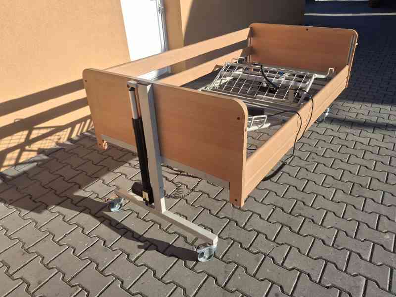 Elektrická polohovací postel – zdravotnická, plně funkční - foto 3