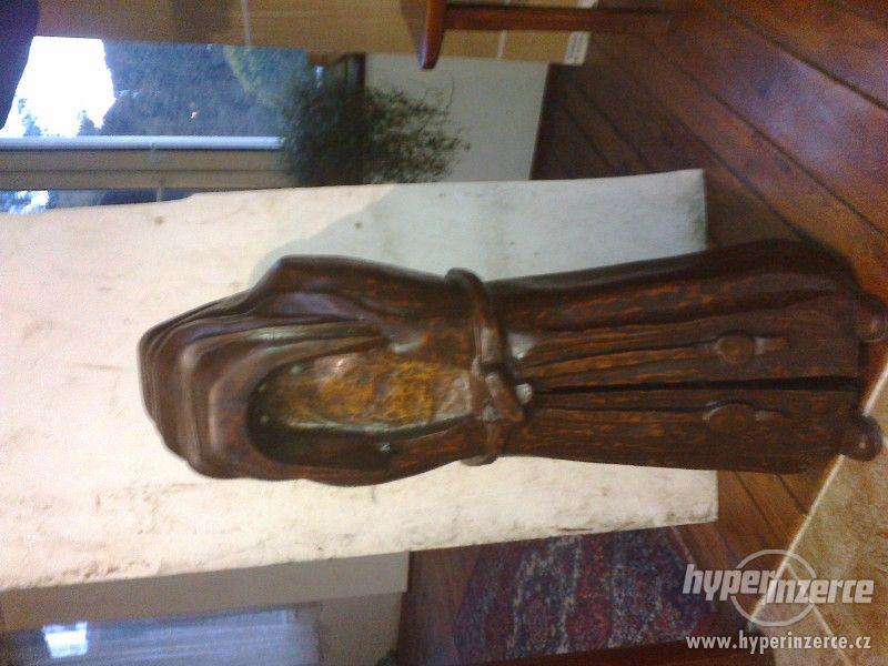dřevěné sochy - foto 2