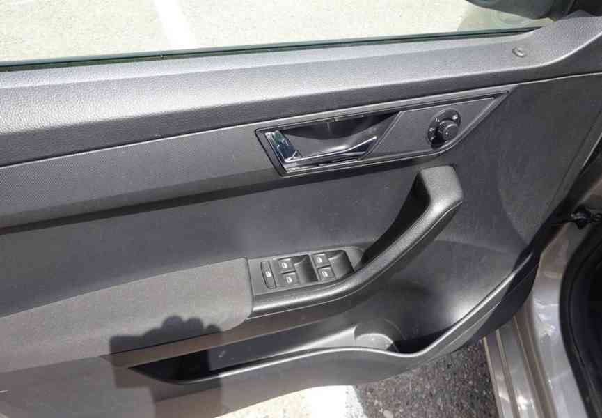 Škoda Fabia 1.2 TSI Combi r.v.2015 (66 KW) serviska - foto 6