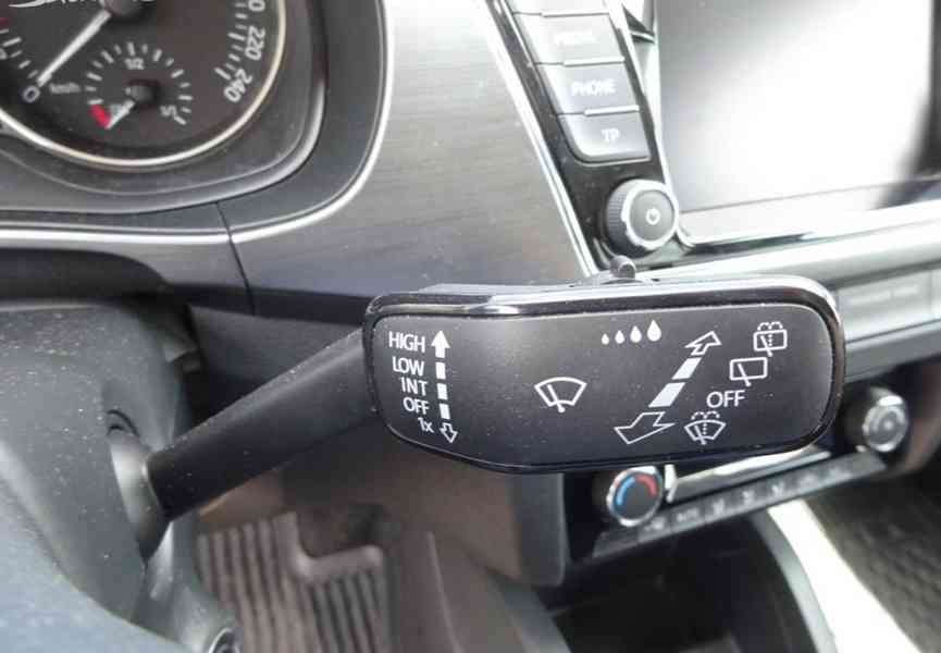 Škoda Fabia 1.2 TSI Combi r.v.2015 (66 KW) serviska - foto 9