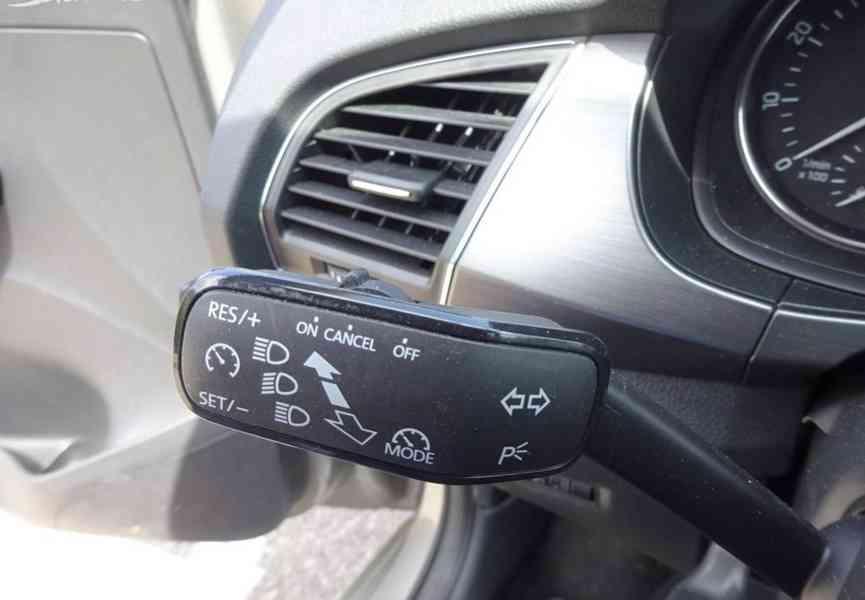 Škoda Fabia 1.2 TSI Combi r.v.2015 (66 KW) serviska - foto 11