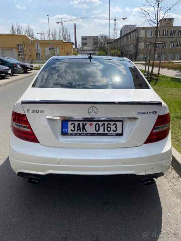 Mercedes-Benz Třídy C 3,0 C W204 300 CDI 4Matic - foto 3