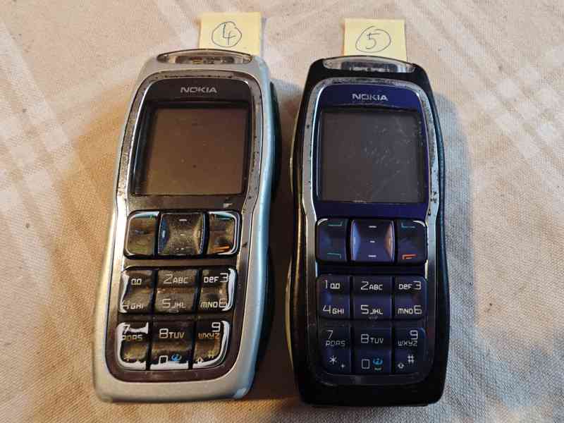 5x mobilní telefon Nokia 3220 - foto 3