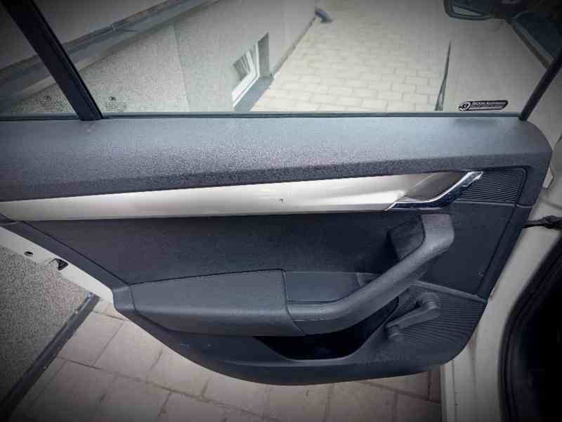 ŠKODA Octavia Combi lll 1,6TDI Ambition ČR - foto 23