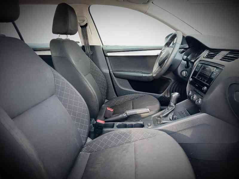 ŠKODA Octavia Combi lll 1,6TDI Ambition ČR - foto 19