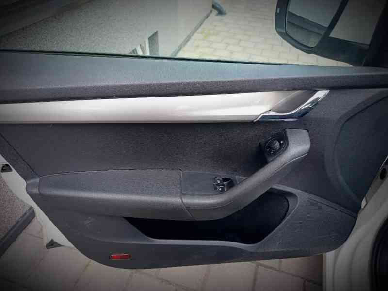 ŠKODA Octavia Combi lll 1,6TDI Ambition ČR - foto 24