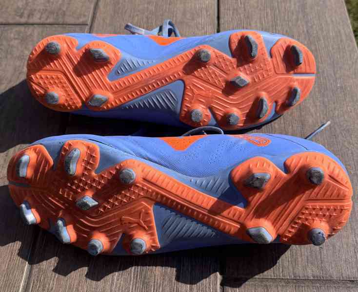 kopačky Puma FUTURE (vel.EUR 41) + chrániče NIKE - foto 7
