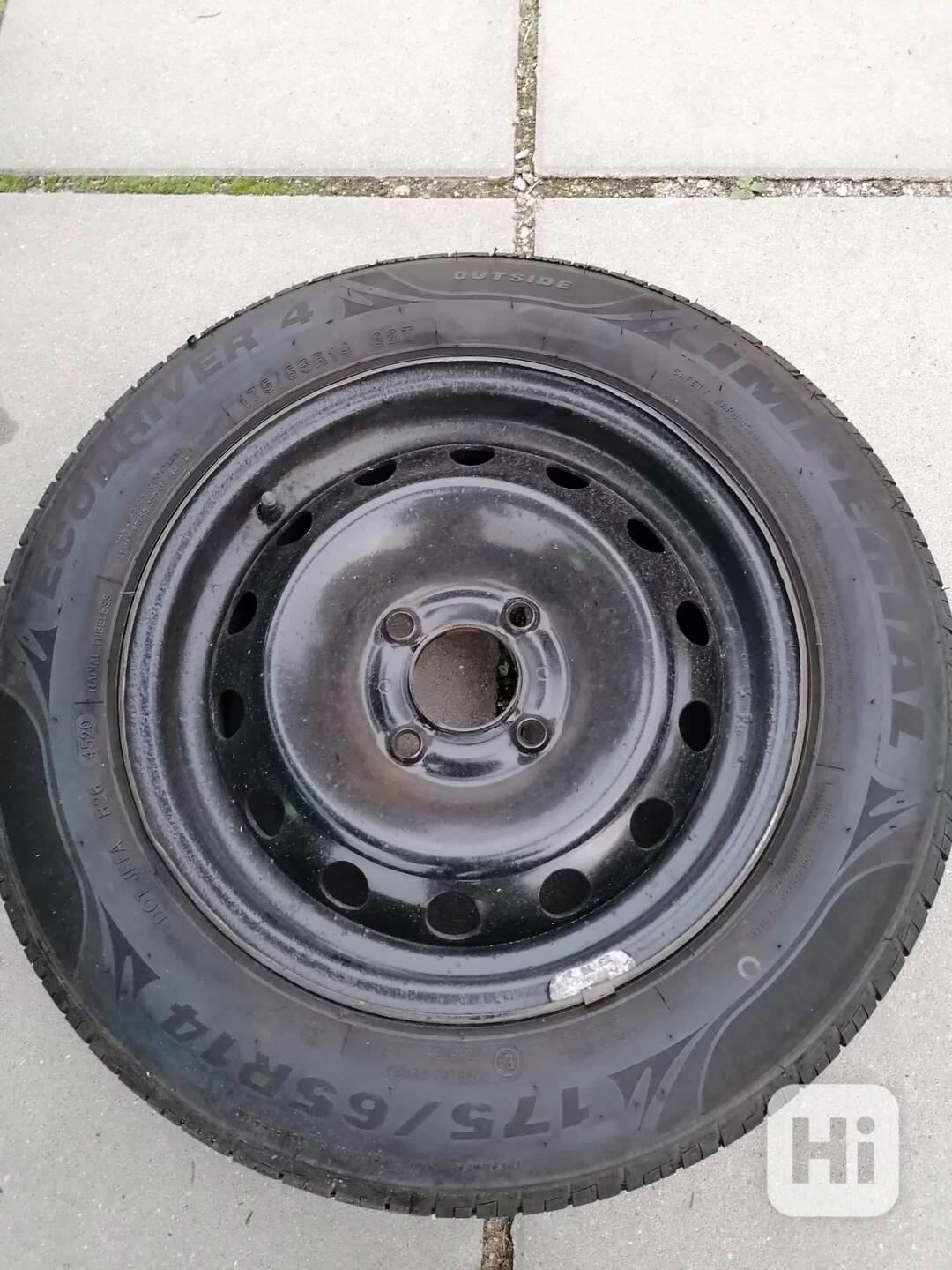 Letní pneu na discích R14 - foto 1
