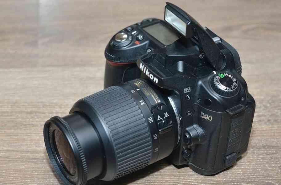 Nikon D90+AF-S 18-55mm  G ED *UV* 2 200 Exp. - foto 6