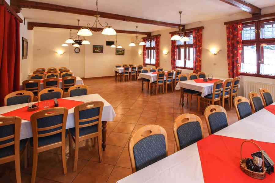 Servírka/číšník - foto 3