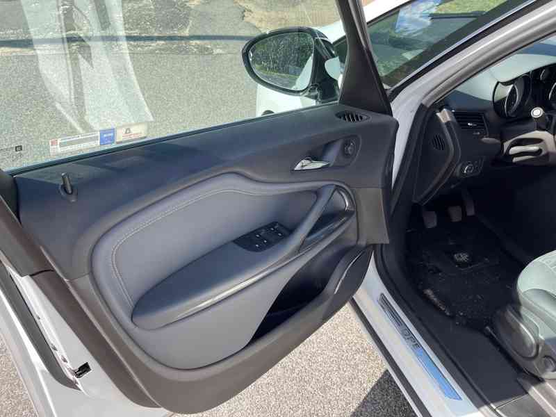 Opel Zafira Tourer 2,0 - foto 9