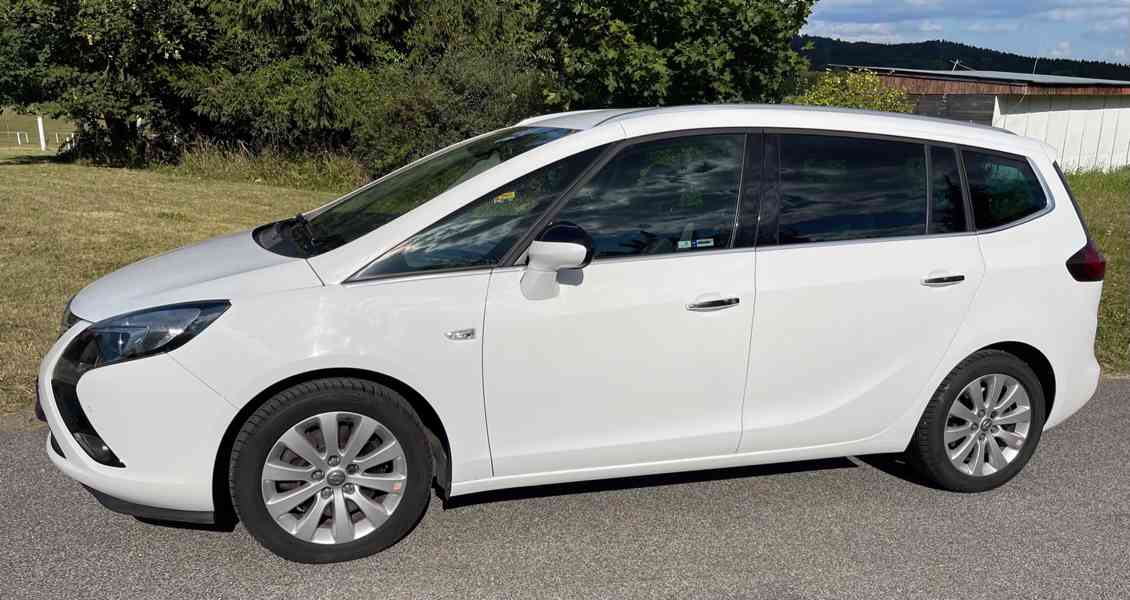 Opel Zafira Tourer 2,0 - foto 2