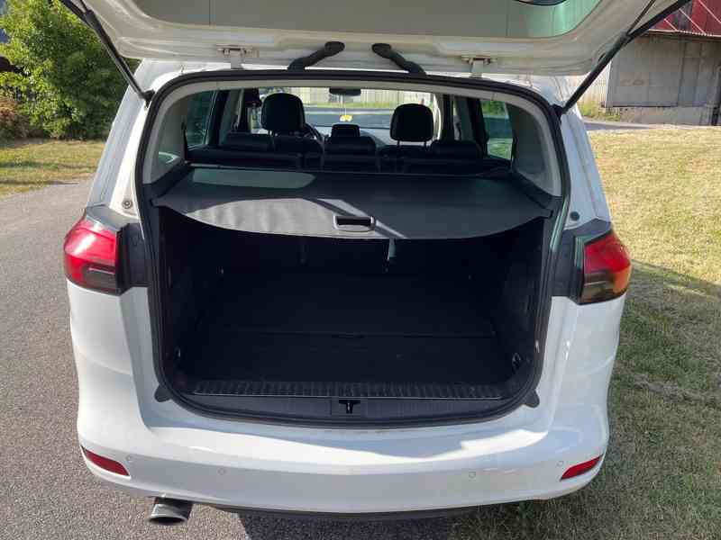 Opel Zafira Tourer 2,0 - foto 6