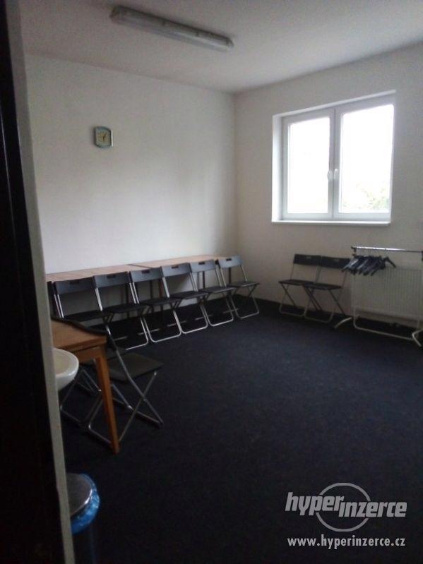 Pronájem místnosti 25m2 - foto 2