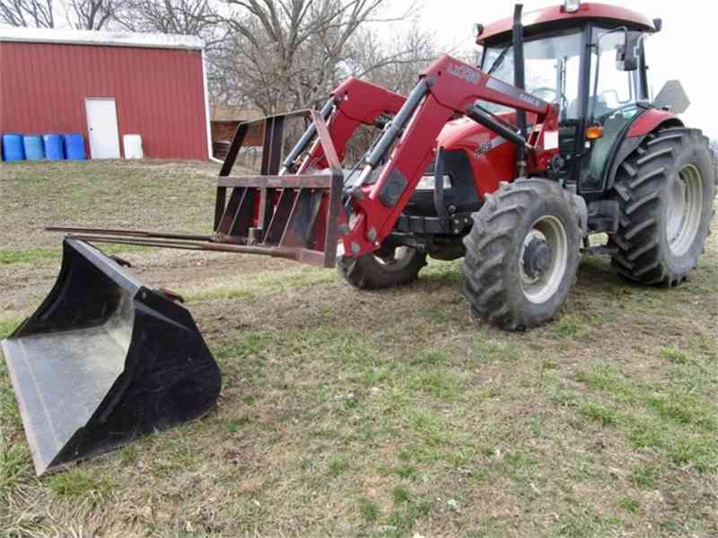 Traktor CASE IH JX95 - foto 1