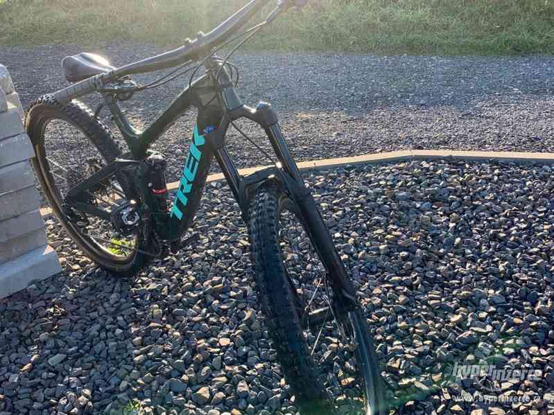 Prodám MTB kolo TREK Slash 9.8 2019,vel. M/17,5 záruka - foto 4