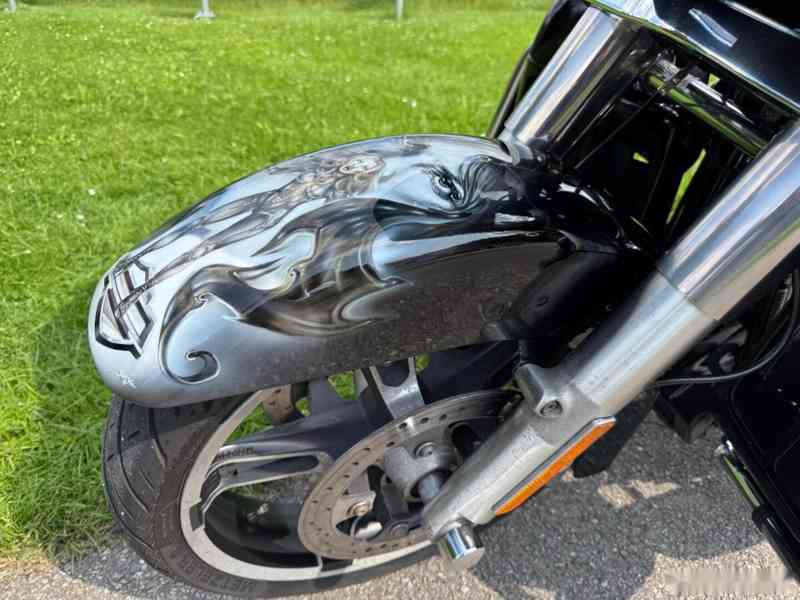 Harley Davidson Road Glide Custom FLTRX 103 - foto 3