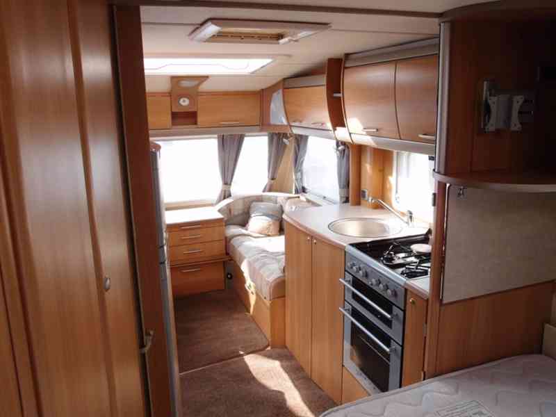 Karavan SWIFT Conqueror 630  - foto 9