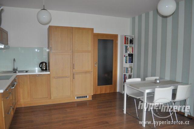 Pronájem bytu 2kk Na Císařce - foto 3