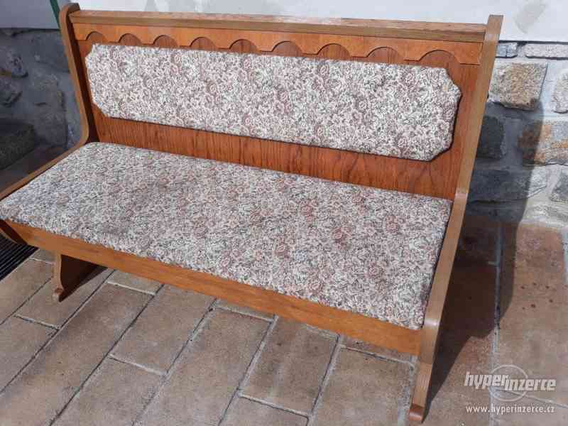 prodám RETRO Dřevěná lavice s polstrováním - foto 2
