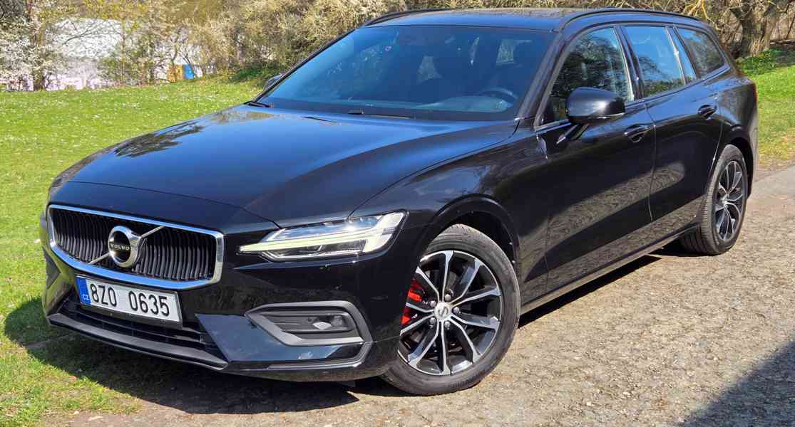 Volvo V60 kombi, Momentum Pro, nebourané, model 2020 - foto 1