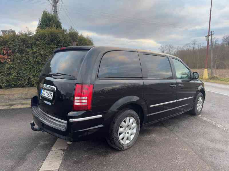 Chrysler Town Country 3,3 V6 RT NEW 2007-2008 - foto 4