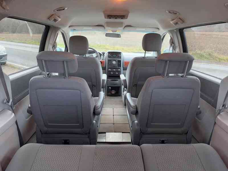 Chrysler Town Country 3,3 V6 RT NEW 2007-2008 - foto 9