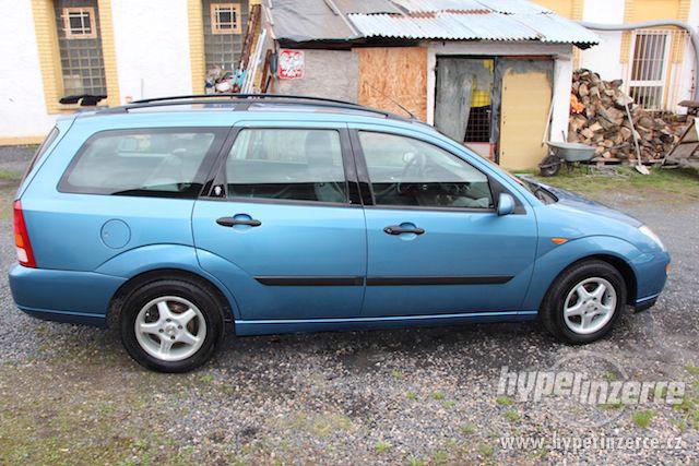 FORD FOCUS COMBI 1.8i, 16V, rv 2000, GHIA - foto 2