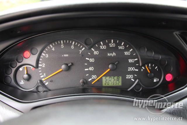 FORD FOCUS COMBI 1.8i, 16V, rv 2000, GHIA - foto 5
