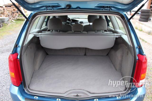 FORD FOCUS COMBI 1.8i, 16V, rv 2000, GHIA - foto 8