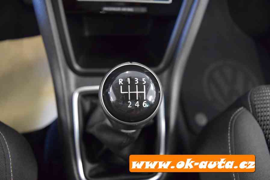Volkswagen Sharan 2.0 TDI COMFORTLINE 7 MÍST-DPH - foto 19