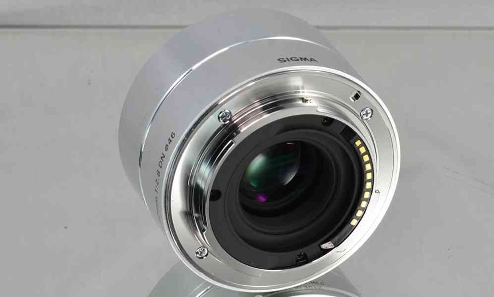 pro Sony E - SIGMA 30mm f/2,8 DN Art *APS-C *UV* - foto 4