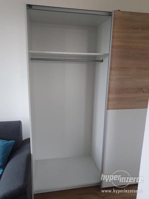 Prodám šatní skřín - foto 2