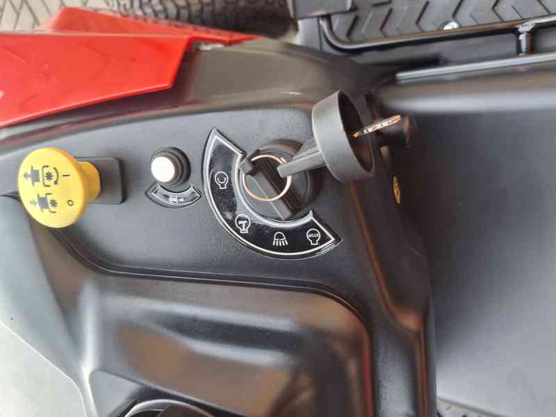 Zahradní traktor  se sběrným košem 102cm TB GARDEN LT-40R - foto 11