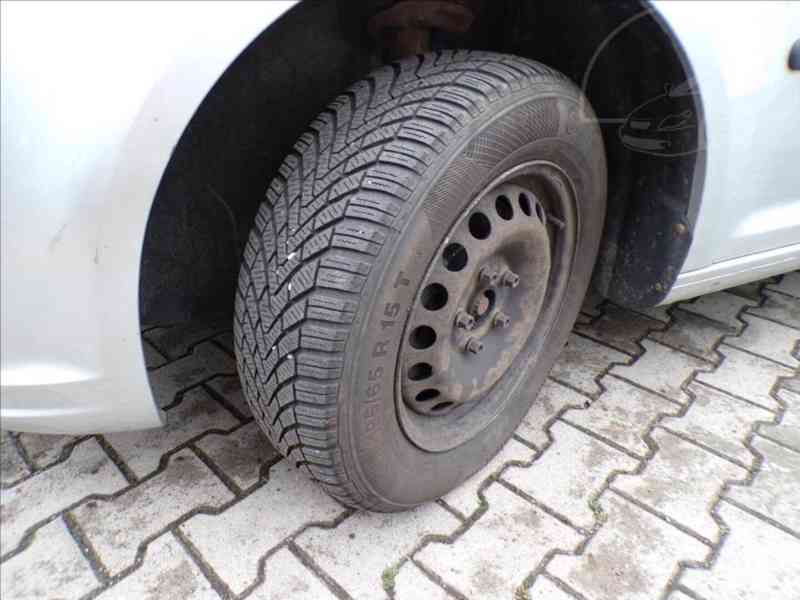 Volkswagen Caddy 1,6 TDI TAŘŽNÉ ZAŘÍZENÍ - foto 15