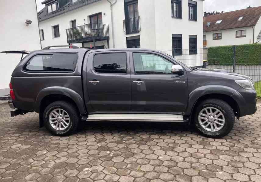 Toyota Hilux 2,5D4D 106kw - foto 1