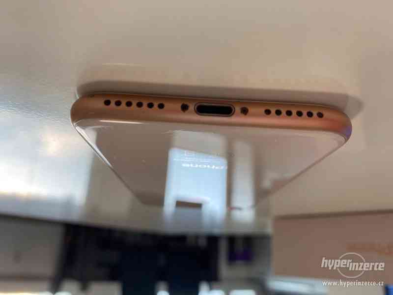 Apple iPhone 8 64 GB zlatý - foto 7