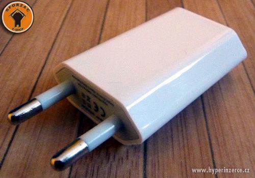 Univerzální USB síťový nabíjecí adaptér - bílý - foto 1