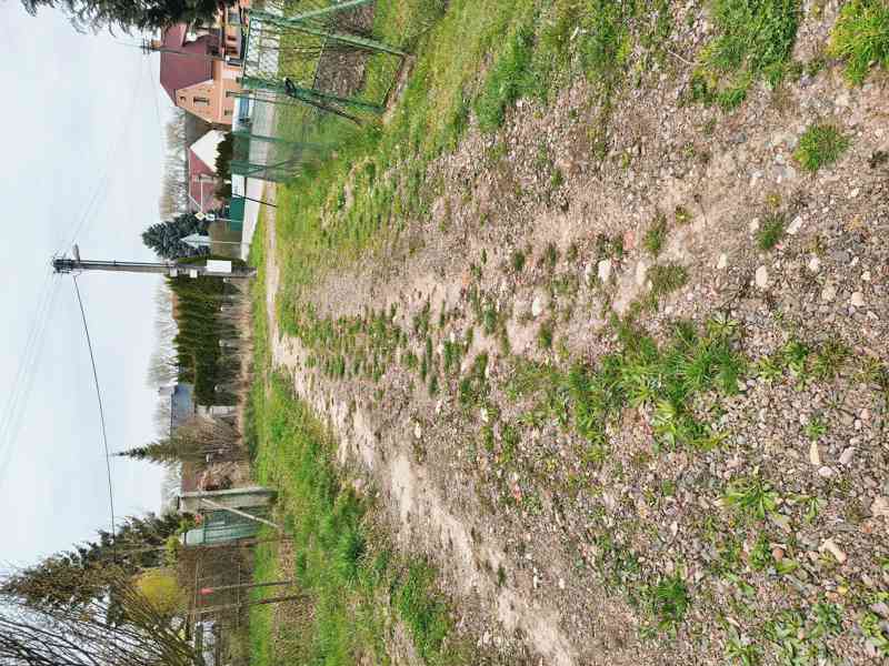 Říkov - stavební pozemek se základovou deskou a projektem  - foto 4