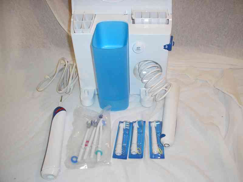 Dentální stanice Oral-B Oxyjet + Pro 2000 - foto 3