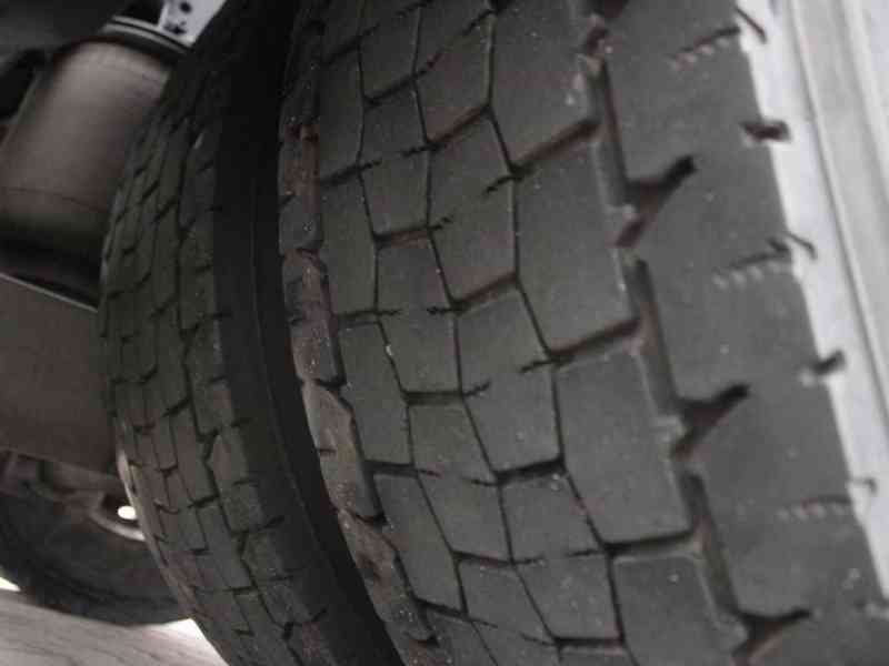 MERCEDES Actros 1845, tahač návěsů - foto 16