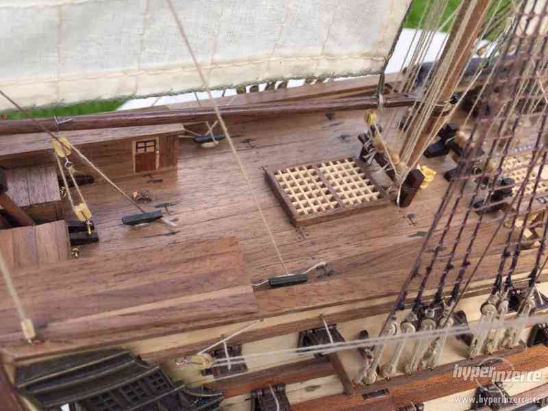Dřevěná loď - foto 17