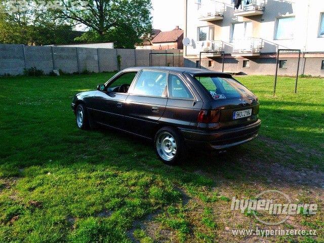 Prodám Opel Astra F 2.0 16v 100kw - foto 4
