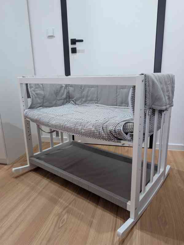 Kolébka/postýlka/lavice + monitor dechu + přídavná podložka  - foto 4