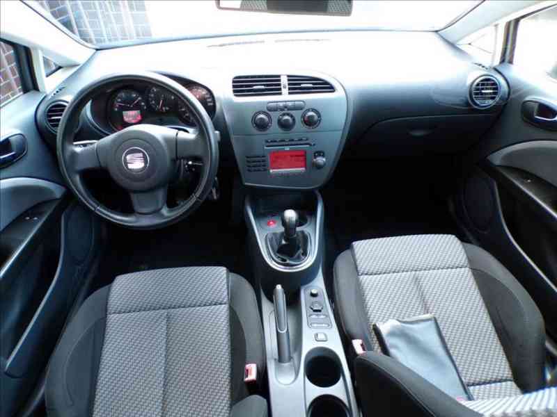 Seat Leon 1,4 TSI KLIMATIZACE-HNED ODJÍŽDÍTE - foto 5