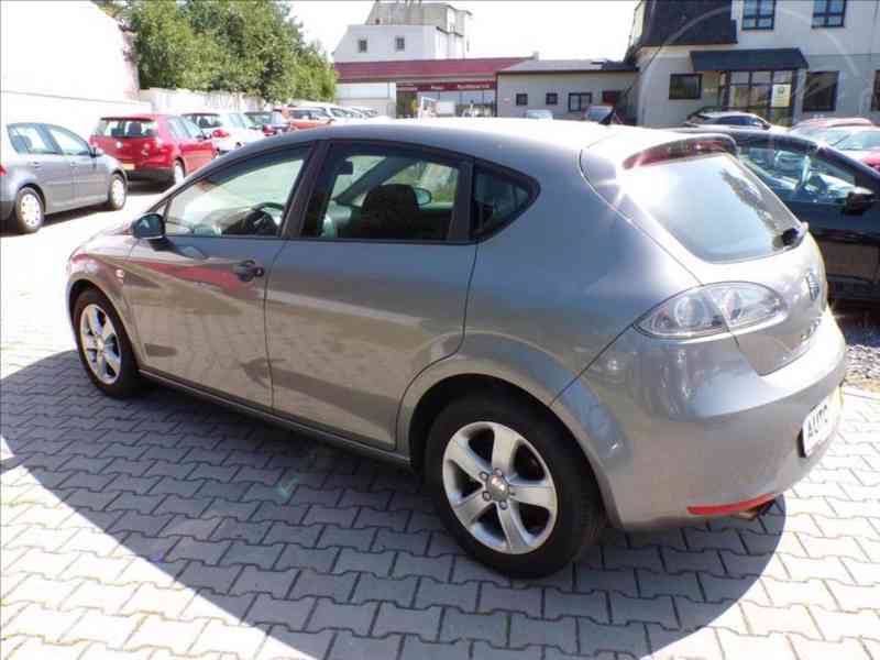 Seat Leon 1,4 TSI KLIMATIZACE-HNED ODJÍŽDÍTE - foto 4