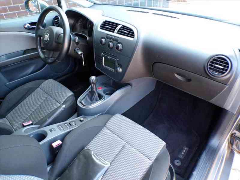 Seat Leon 1,4 TSI KLIMATIZACE-HNED ODJÍŽDÍTE - foto 13