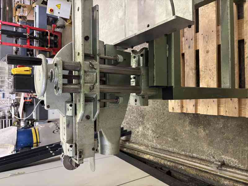 Tahová pila Graule - řez pouze 90° - foto 7